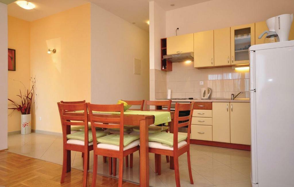 Apartment Orange Makarska Esterno foto