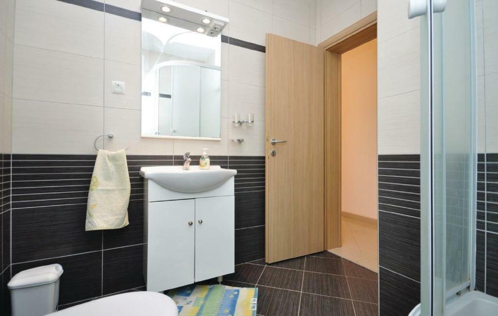 Apartment Orange Makarska Esterno foto